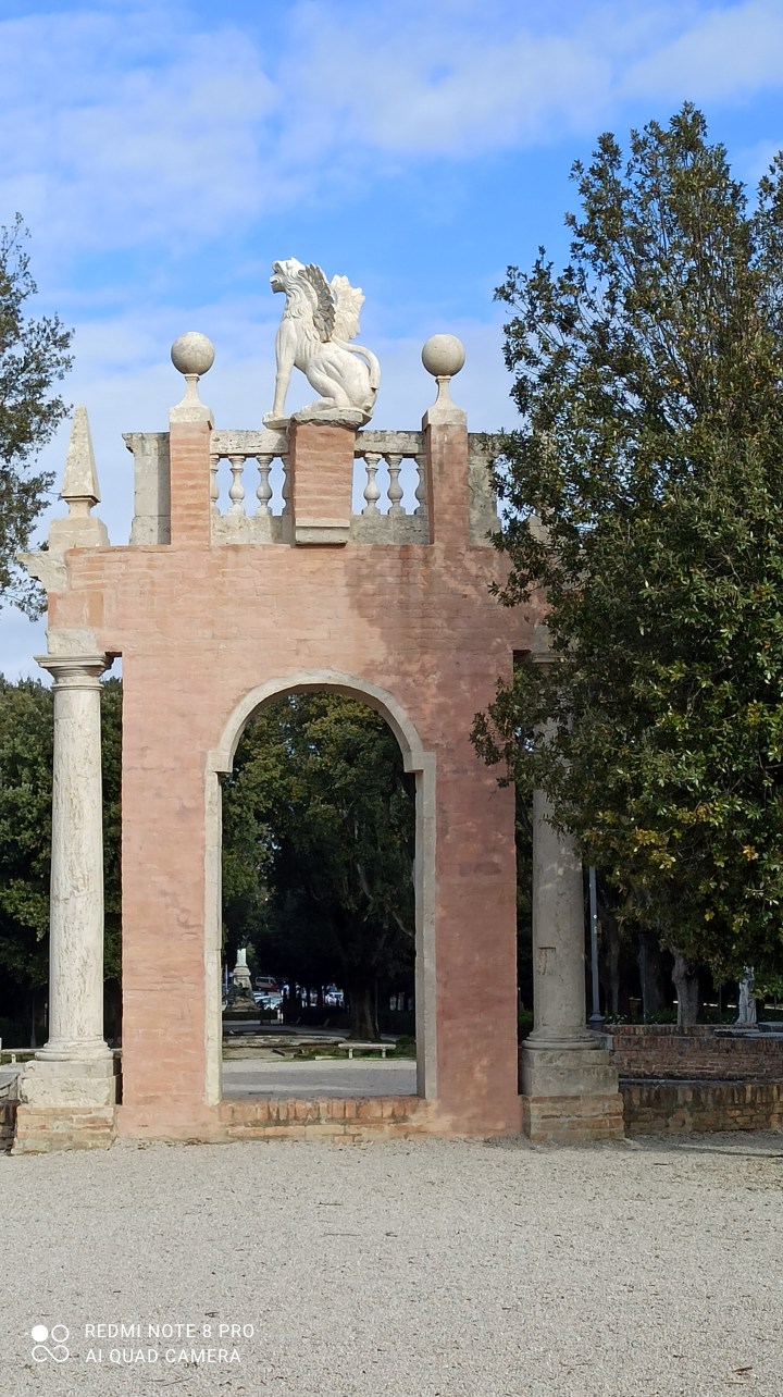 La colonia arcadica di Perugia nei giardini del Frontone